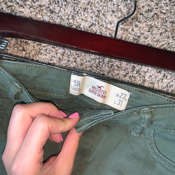 Hollister Super Skinny Olive Pants - Picture 4 of 4
